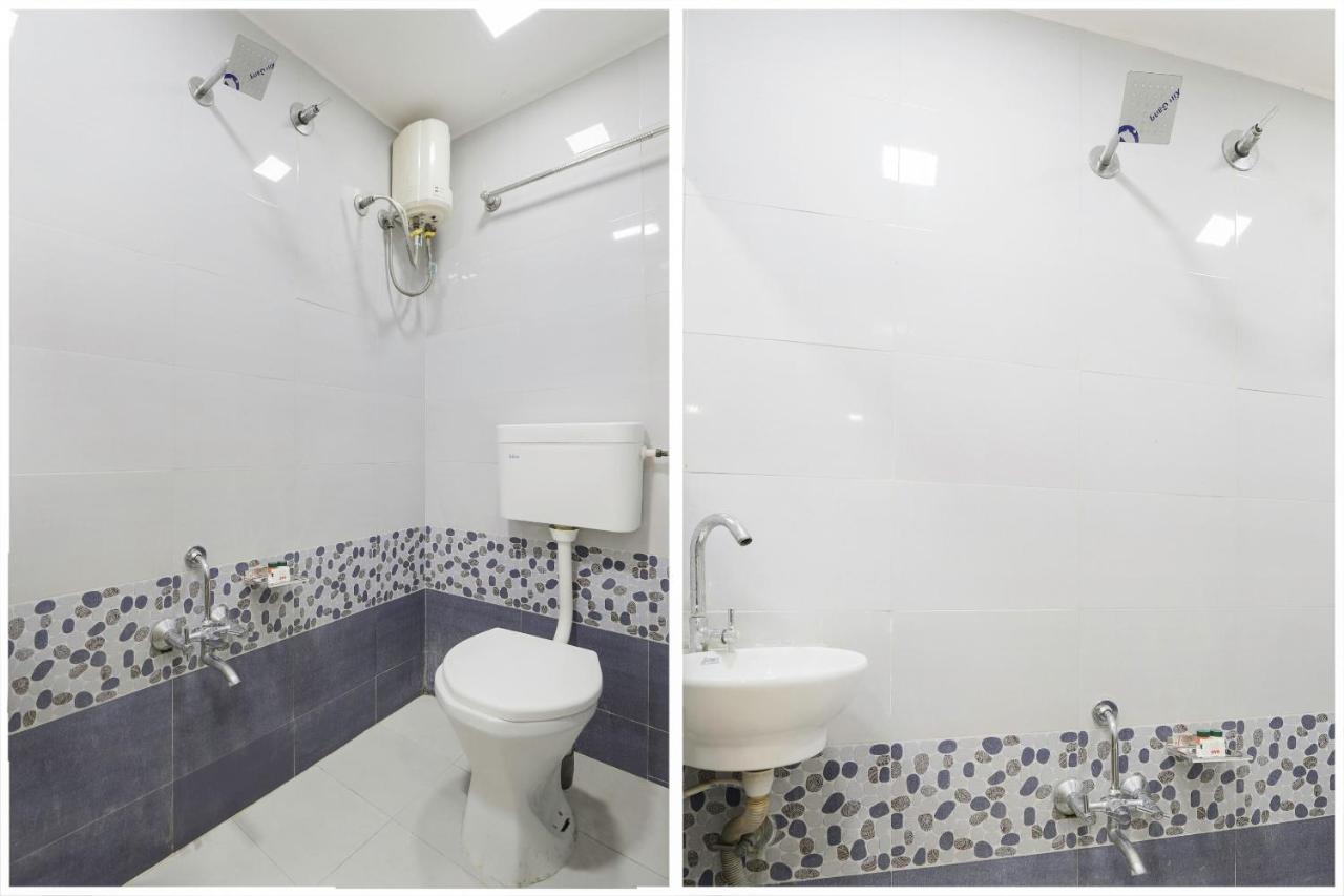 Oyo Hotel D Veeray Ahmedabad Exterior photo